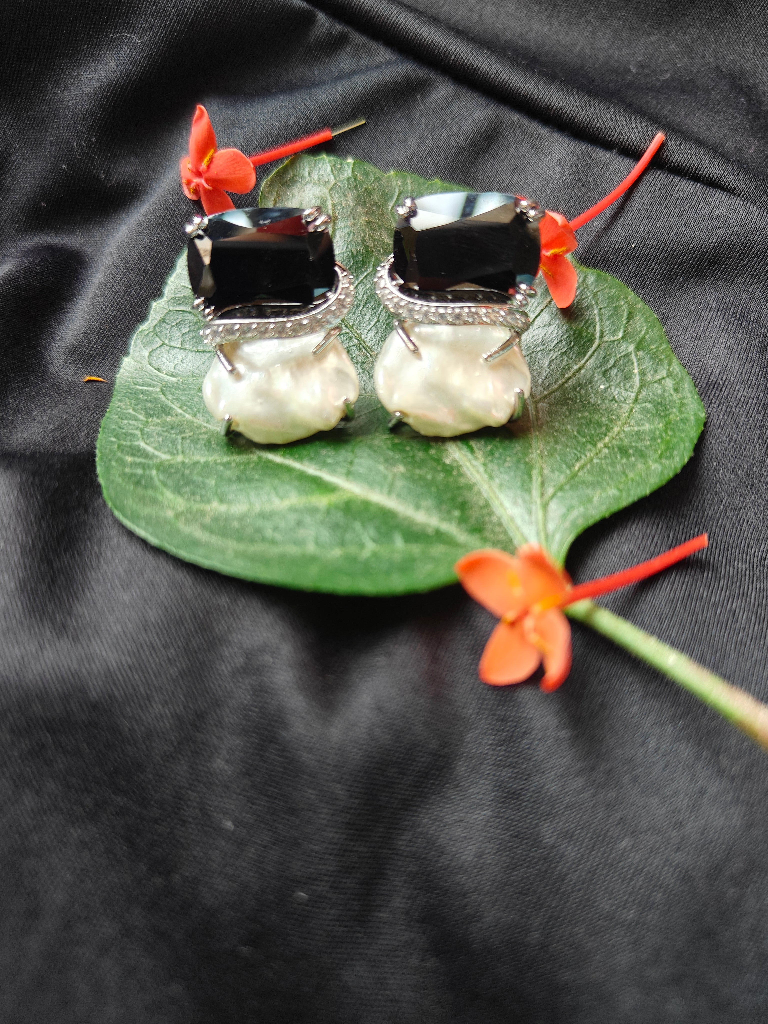 Noir Pearl Fusion Stud Earrings