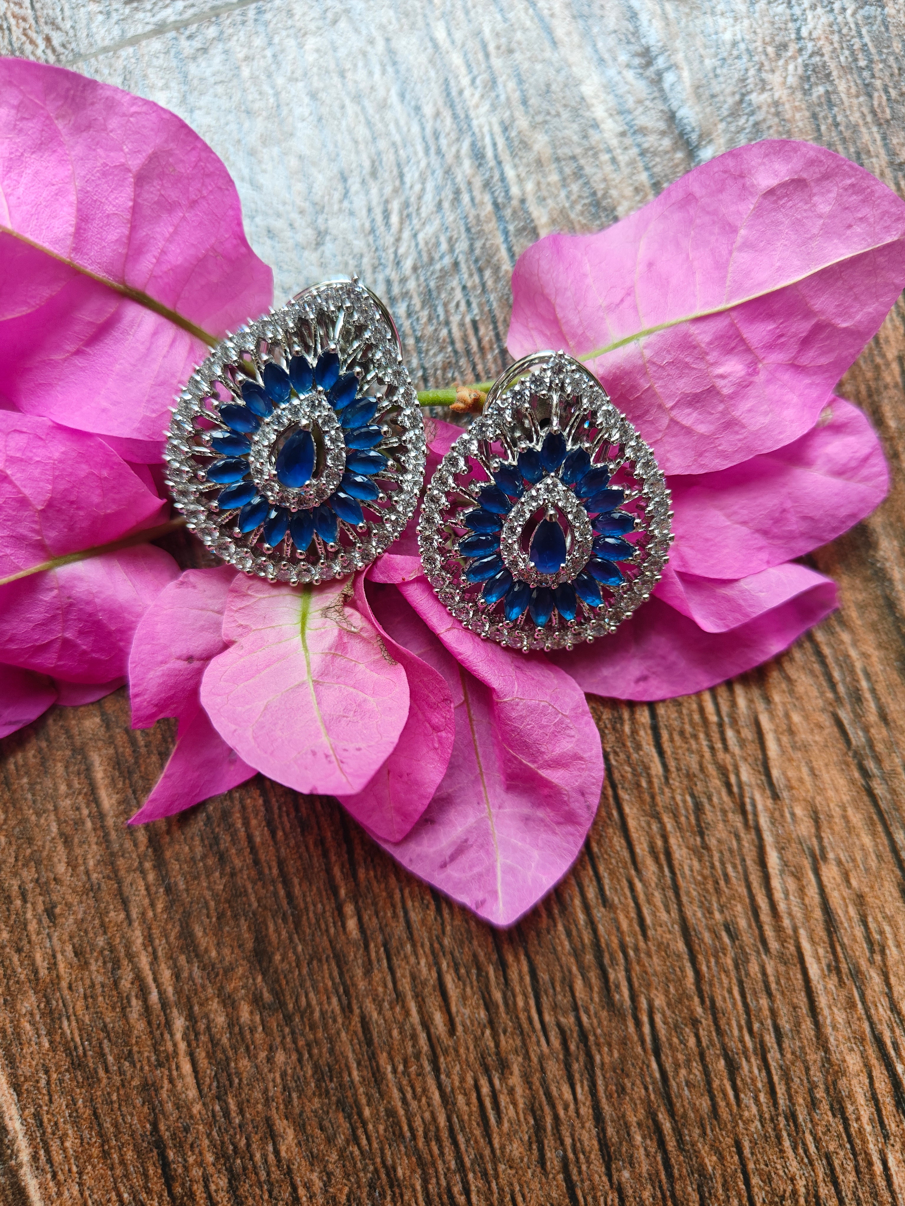 Sapphire Bloom Stud Earrings (Blue)