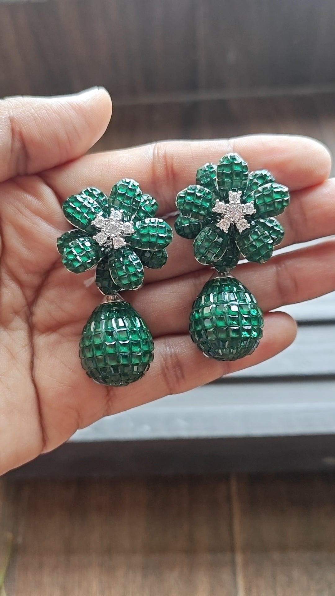 Emerald Bloom Drop Earrings (Green)