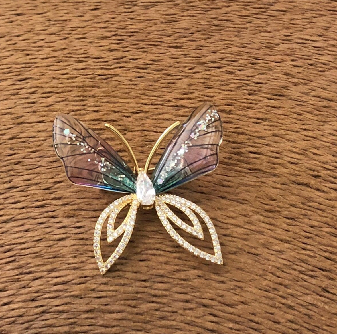 Butterfly Crystal Brooch – Gold Polish